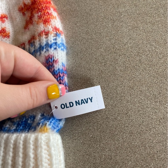 BNWT Old Navy Knit Pompom Hat - Picture 7 of 7